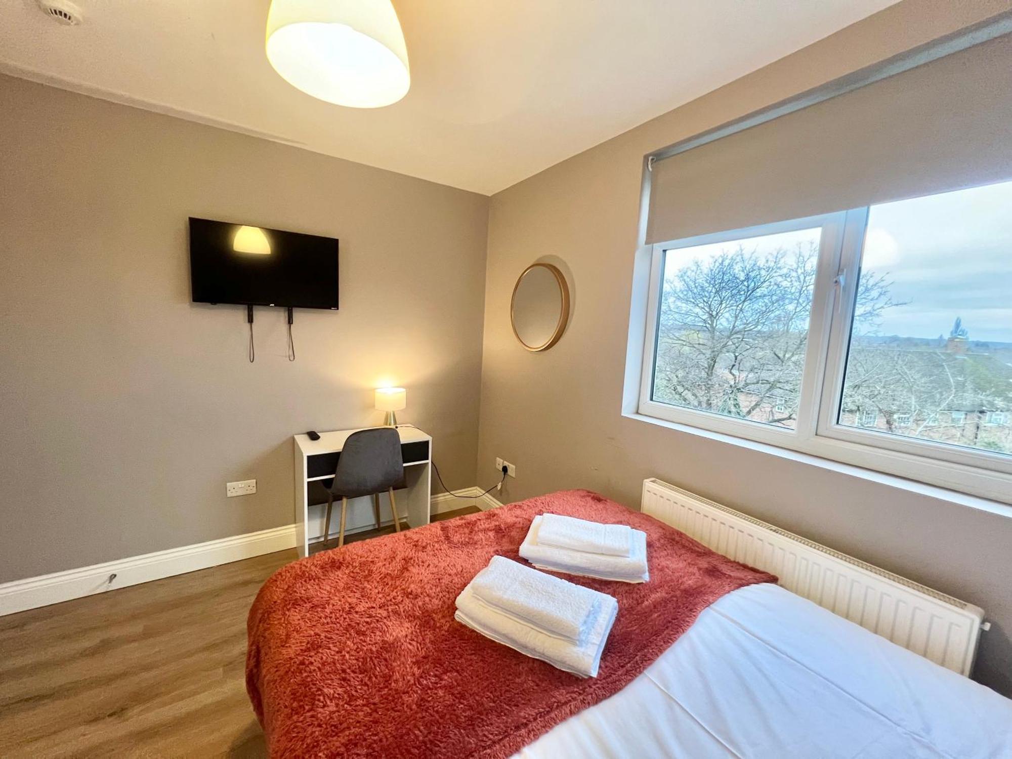 The Winstre Borehamwood Bagian luar foto