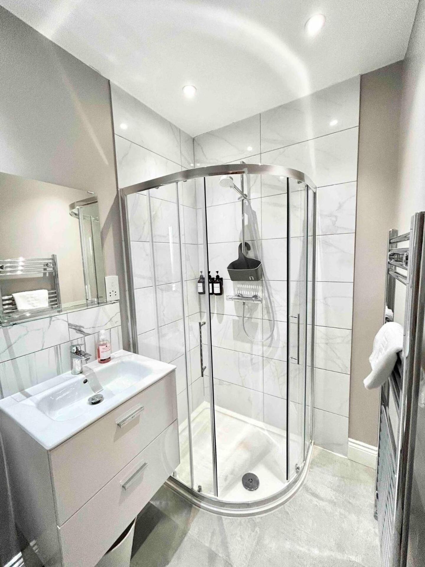 The Winstre Borehamwood Bagian luar foto